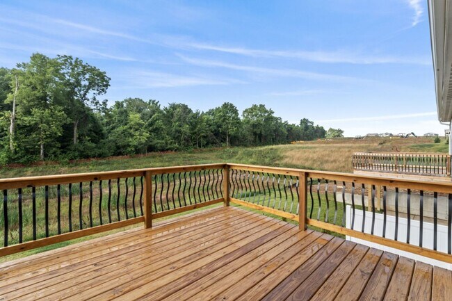 Building Photo - Short Term New Construction Townhouse for rent! Rental tell the end of May