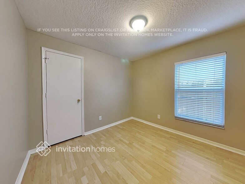 Building Photo - 4709 Rockingchair Dr