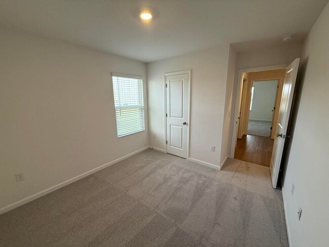 Building Photo - MOVE-IN SPECIAL - LIMITED OFFER!! Four Bedroom/Two Bath - Summerdale