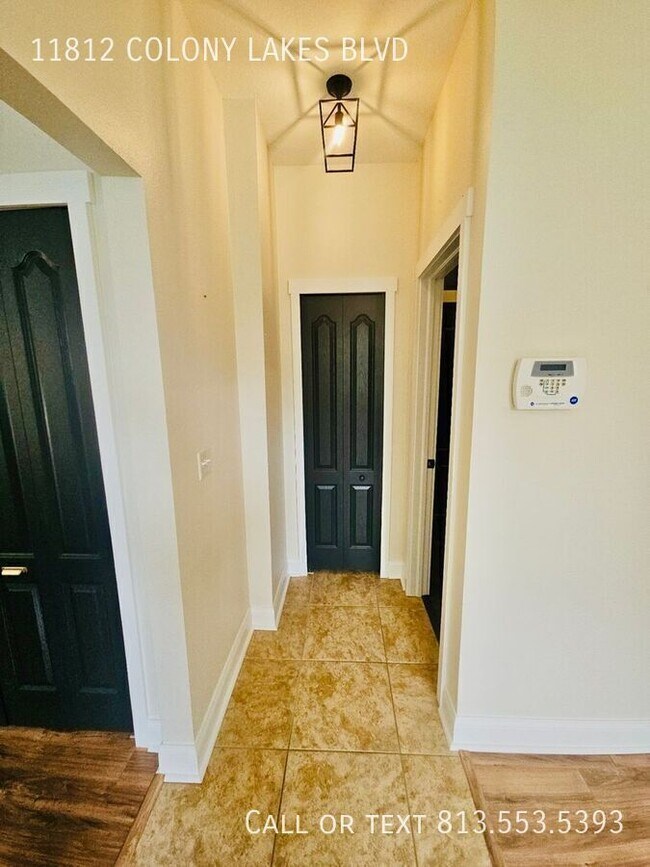 Building Photo - 11812 Colony Lakes Blvd