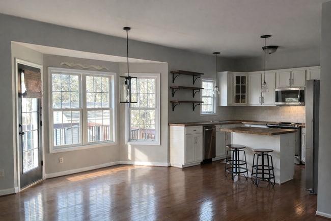 Building Photo - 8906 Sawgrass Pl