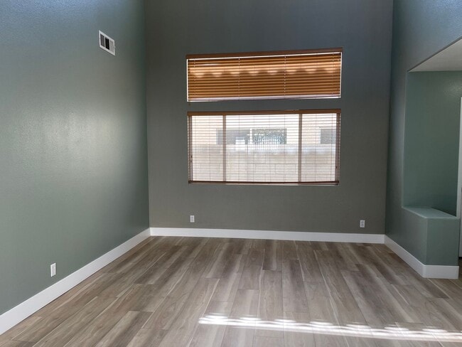 Building Photo - 5848 Red Dawn St