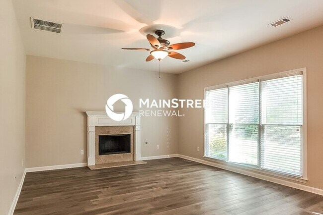 Building Photo - 4 Bedroom Pet-Friendly Home in DALLAS, GA with Main Street Renewal