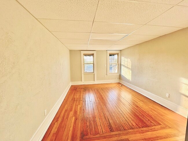 Building Photo - 64 Jireh St