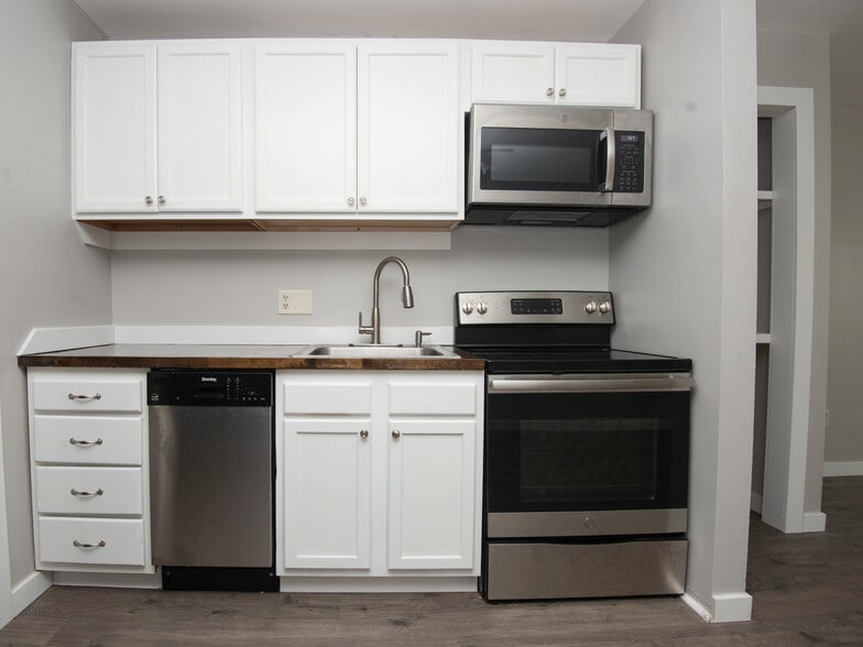 Kitchen - 22 Fennell St