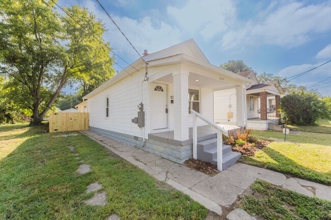 Building Photo - Beautiful Renovated 3 Bedroom and 2 Bathroom Home