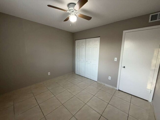 Building Photo - NICE UNIT FOR RENT!!! 2/2 EXCELLENT LOCATION!!