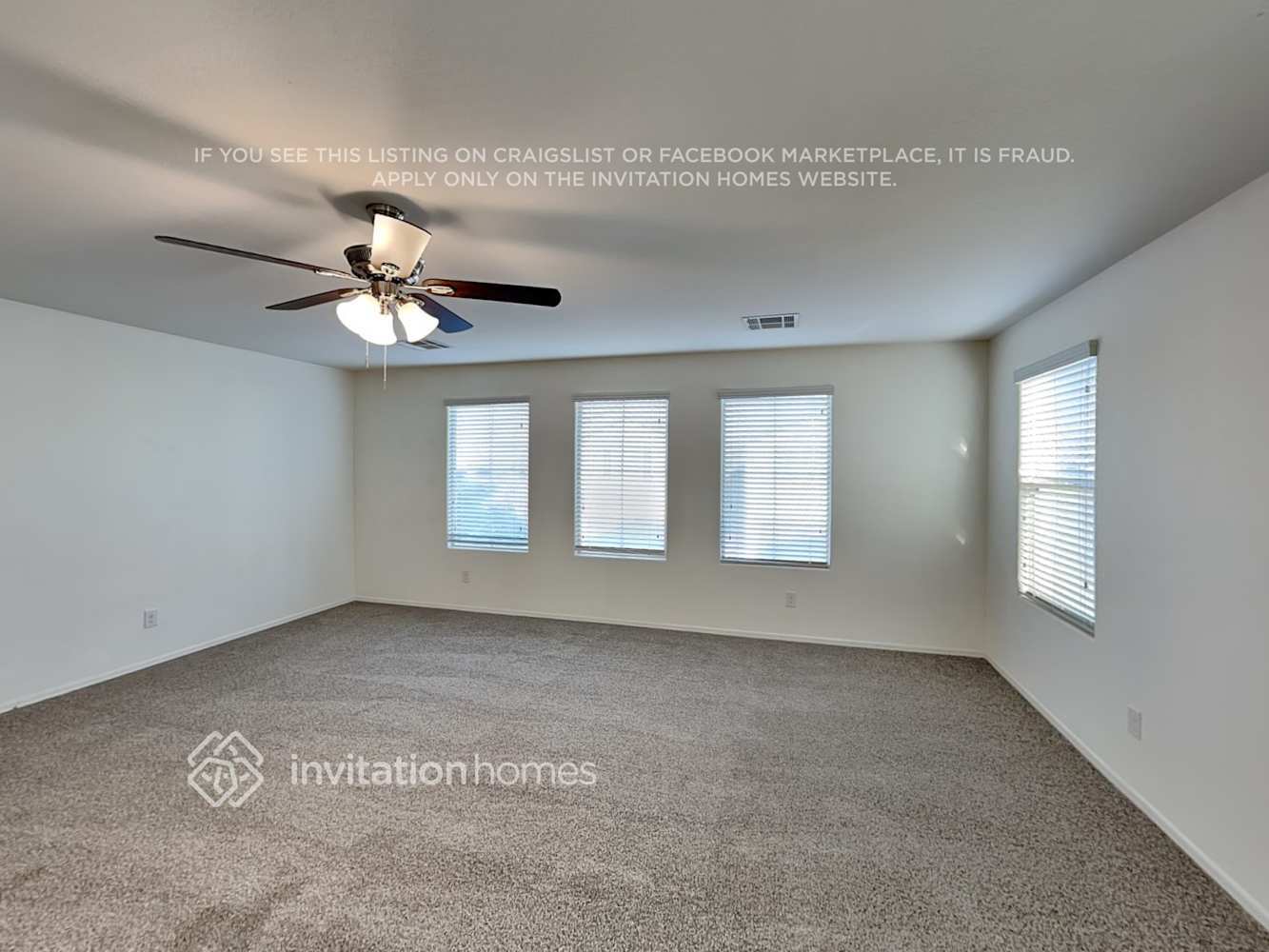 Building Photo - 1265 E Palomino Way
