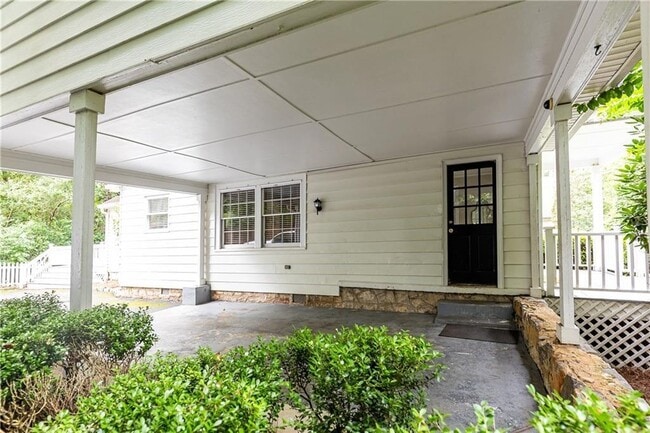 Building Photo - 1311 Roxboro Dr NE