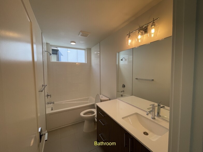 Building Photo - 1724E 11th Ave