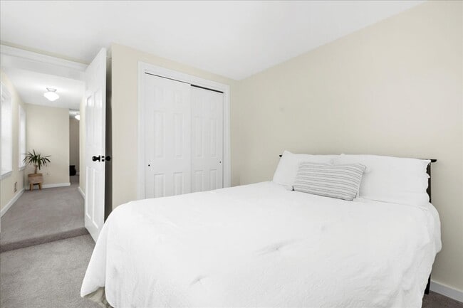 Building Photo - 656 Washington Blvd