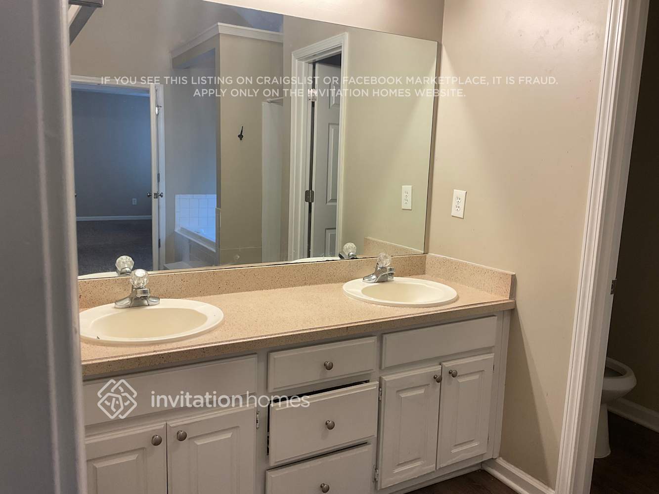 Building Photo - 650 Station View Run