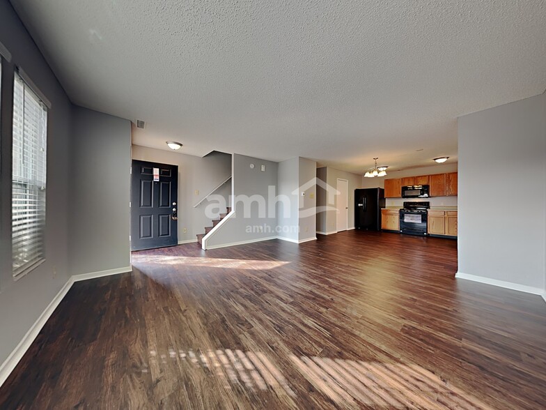 Building Photo - 12218 Maize Dr