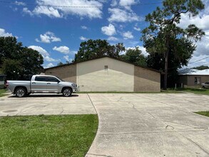 Building Photo - 3067 St Paul Dr