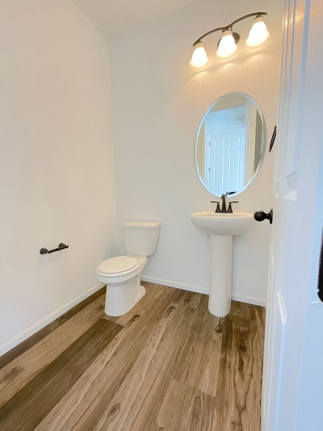 Building Photo - 3 Bedroom Home Available Near N Powers Blvd & Dublin Blvd!