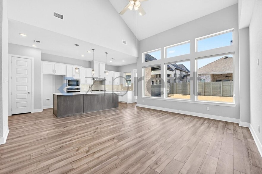 Building Photo - 1713 Friendship Ln