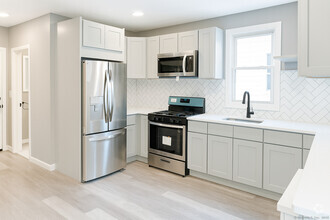 Building Photo - 465 Lombard St