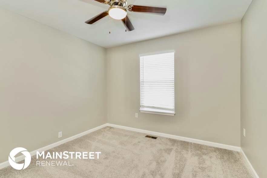 Building Photo - 2071 Paddle Wheel Dr