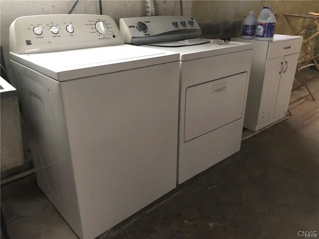 Building Photo - 947 Wadsworth St