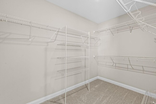 Building Photo - 441 Friendly Ave