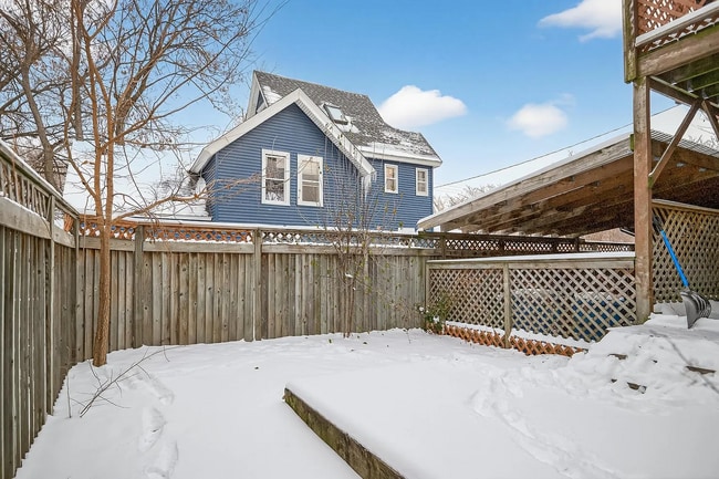 Building Photo - 2827 Pleasant Ave