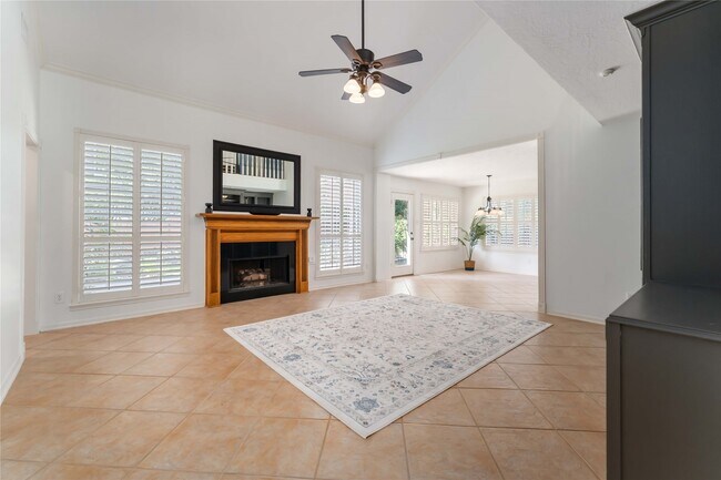 Building Photo - 5614 Whisper Ridge Dr
