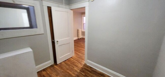 Building Photo - 46 Genesee St