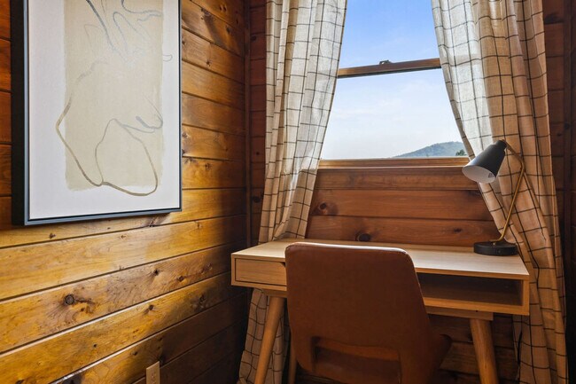 Building Photo - 181 Sugar Mountain Rd