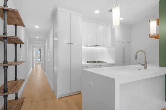 Building Photo - 1515 K St SE