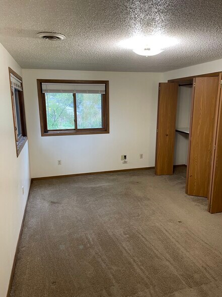 Building Photo - 522 Grand Ave