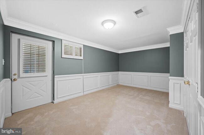 Building Photo - 20756 Eastlake Ct