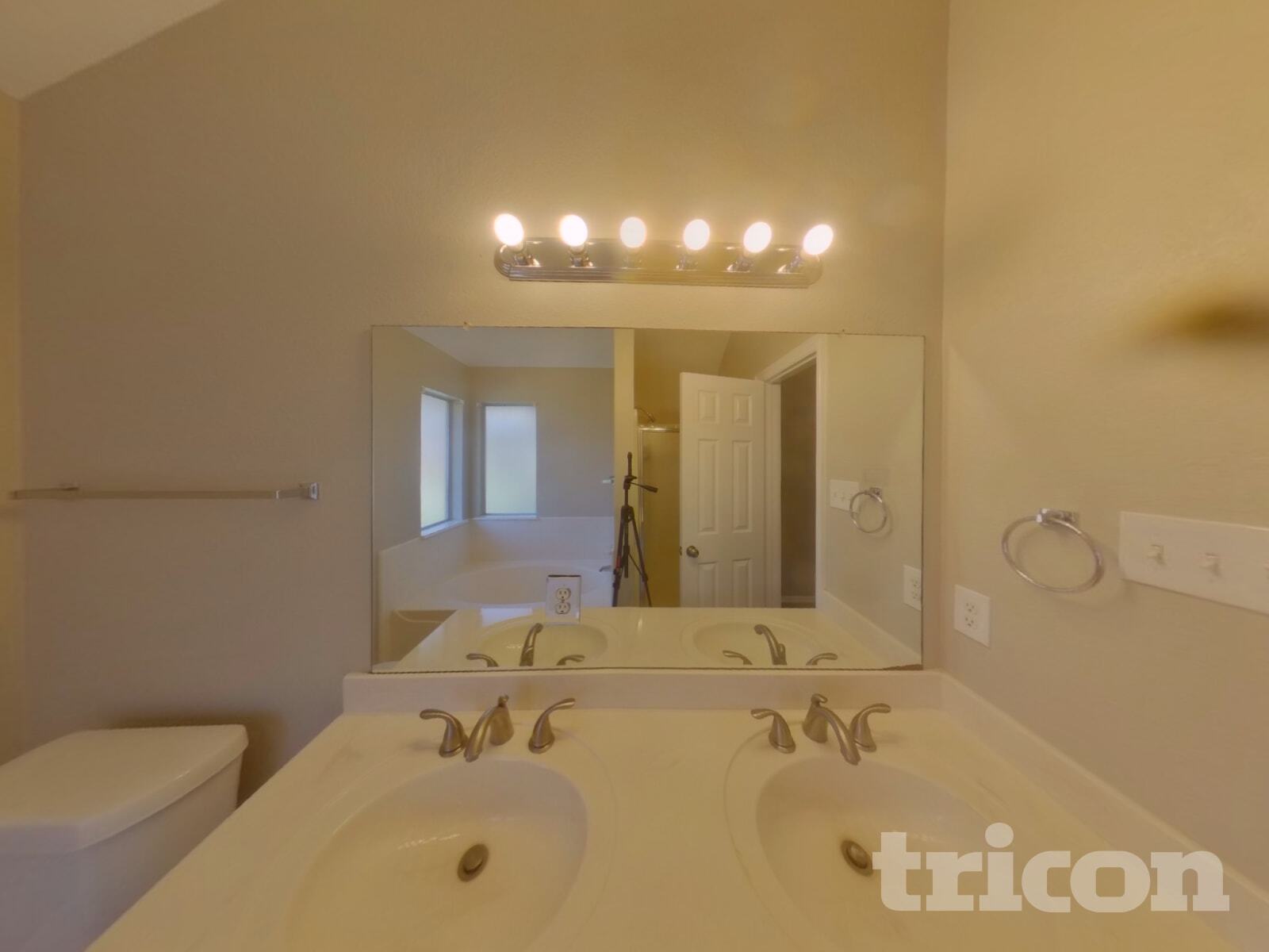 Building Photo - 7501 Ashcroft Cir