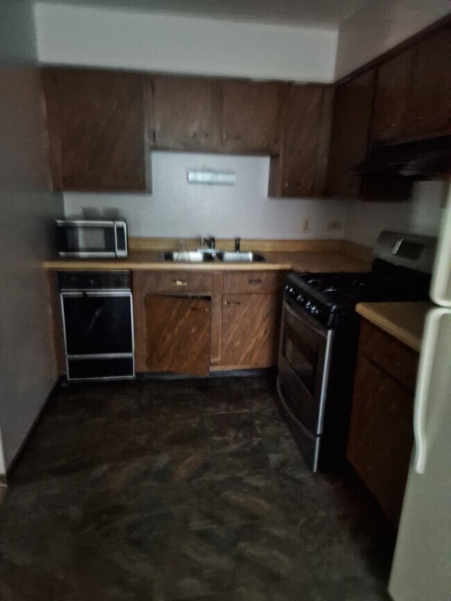 Building Photo - 1881 Michigan City Rd