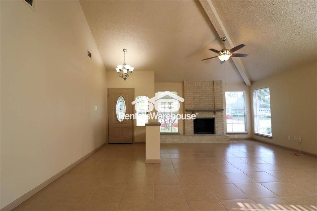 Building Photo - 16034 Barbarossa Dr