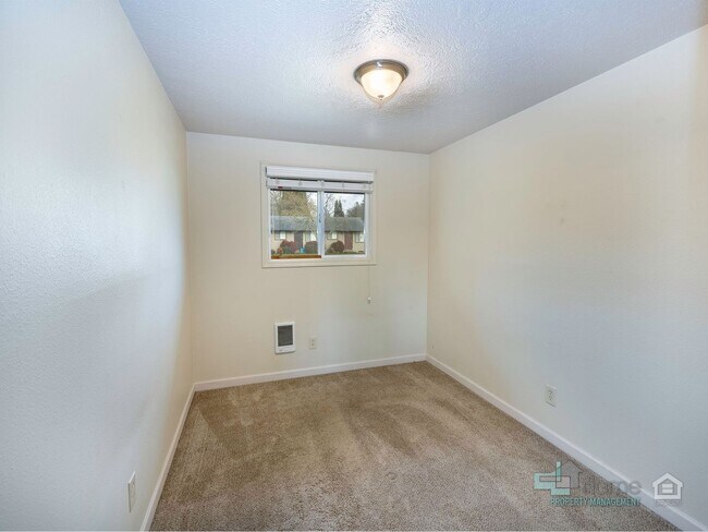 Interior Photo - The Harmony