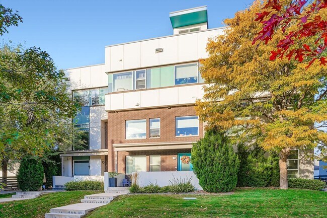 Building Photo - Views for Days! Rooftop Retreat Near Sloan...