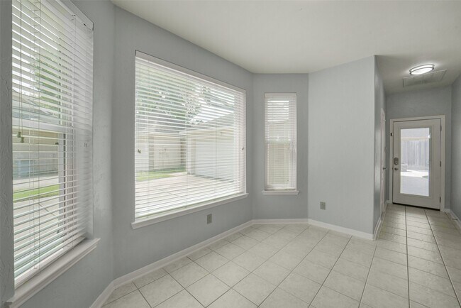 Building Photo - 402 Sterling Heights Ln