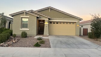 Building Photo - 79 N 197th Dr