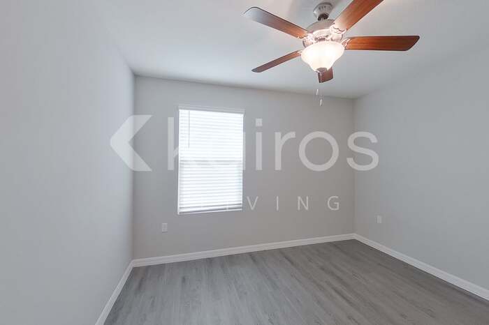 Building Photo - 8669 SW 43rd Ter