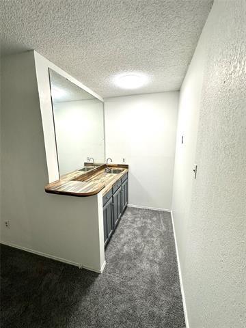 Building Photo - 704 Matthews Ct