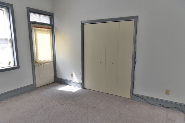 Building Photo - 1008 N 3rd St