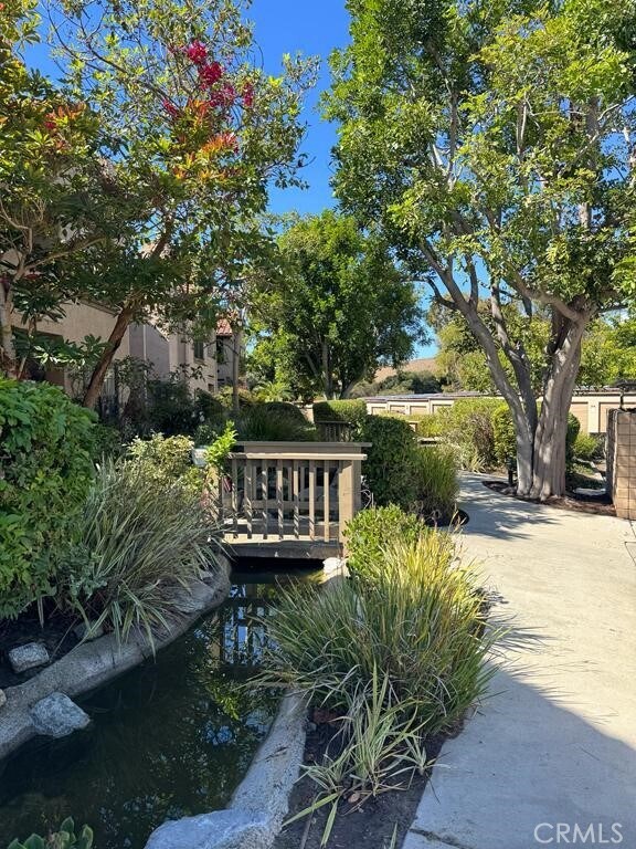 Building Photo - 1074 Calle Del Cerro