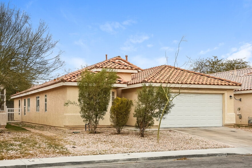 Building Photo - 1002 Emerald Stone Ave