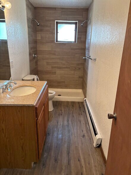 Building Photo - 3033 Pinnacle Dr