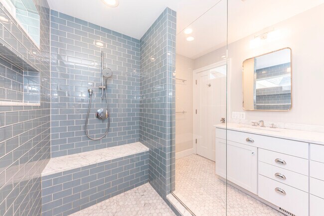 Building Photo - 1111 Olivia Ave