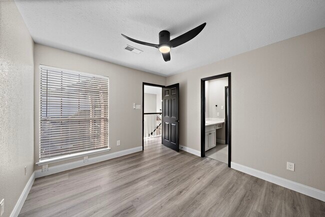 Building Photo - 1631 Gingerleaf Ln