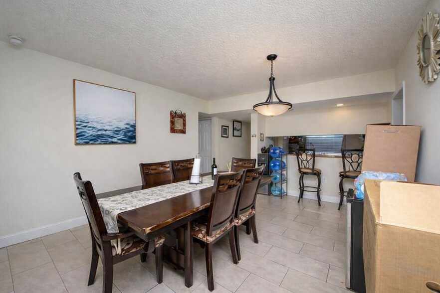 Building Photo - 3515 Village Blvd