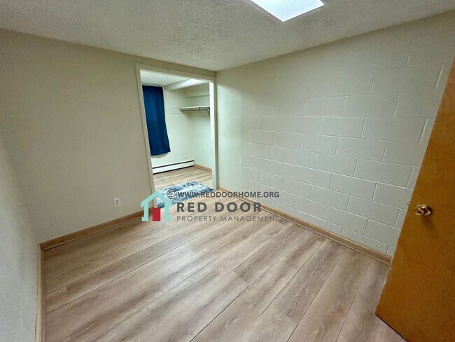 Building Photo - 3115 8th Ave N