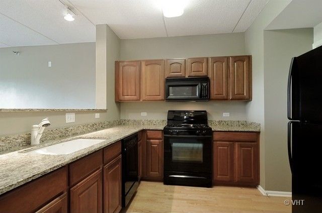 Building Photo - 440 W Mahogany Ct