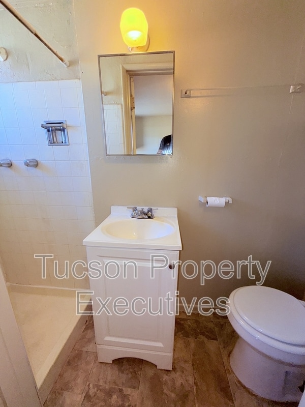 Building Photo - 3274 E Benson Hwy